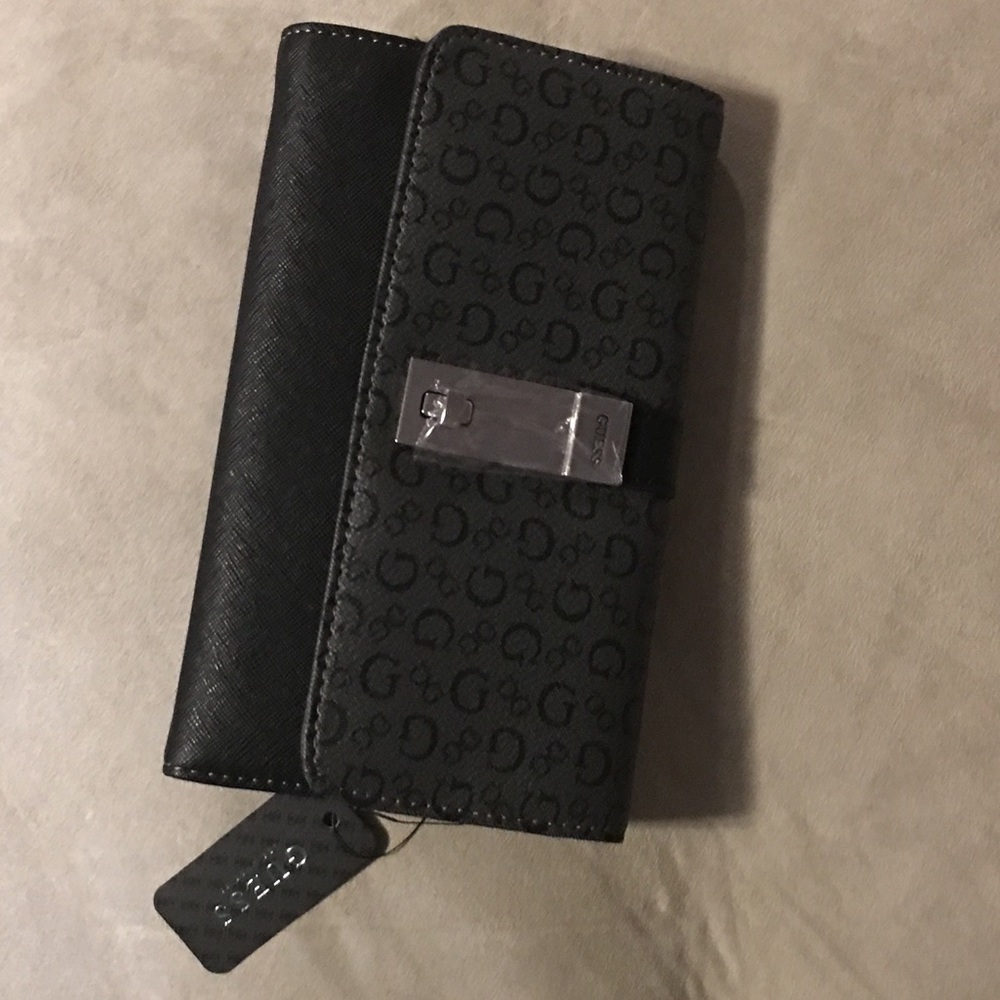 New  Guess wallet